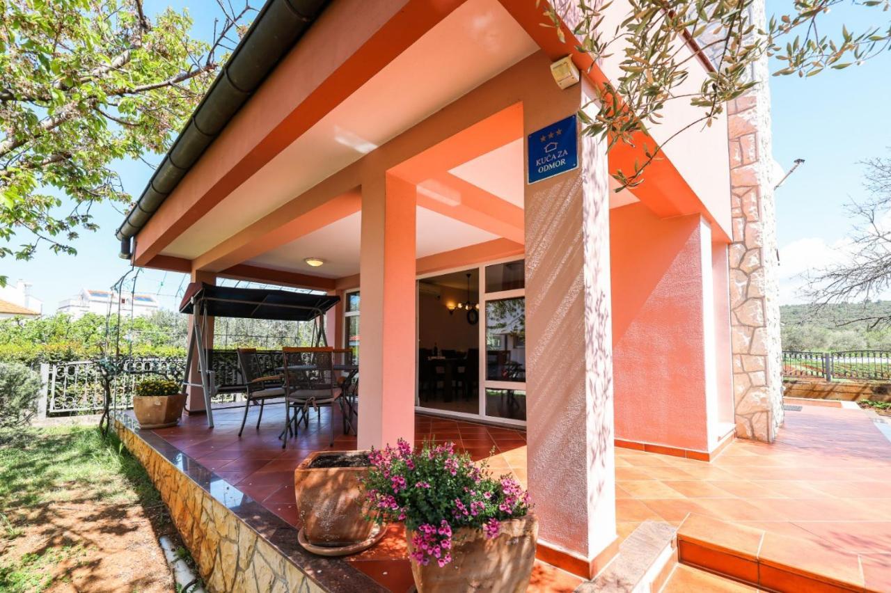 Holiday Home Cvita Sukošan 外观 照片